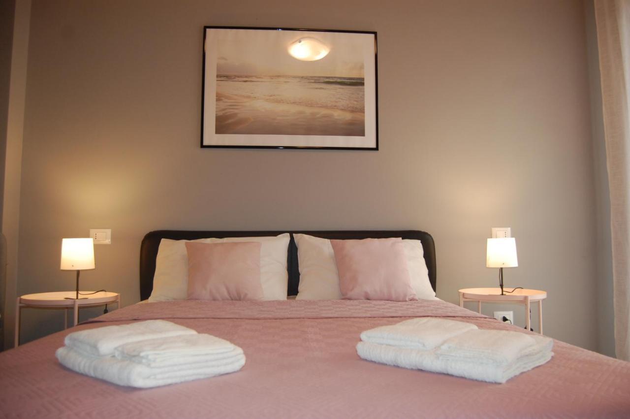 Dimora 81 Bed & Breakfast Сиракуза Екстериор снимка